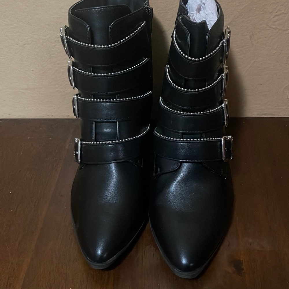 Black buckle boots ankle
